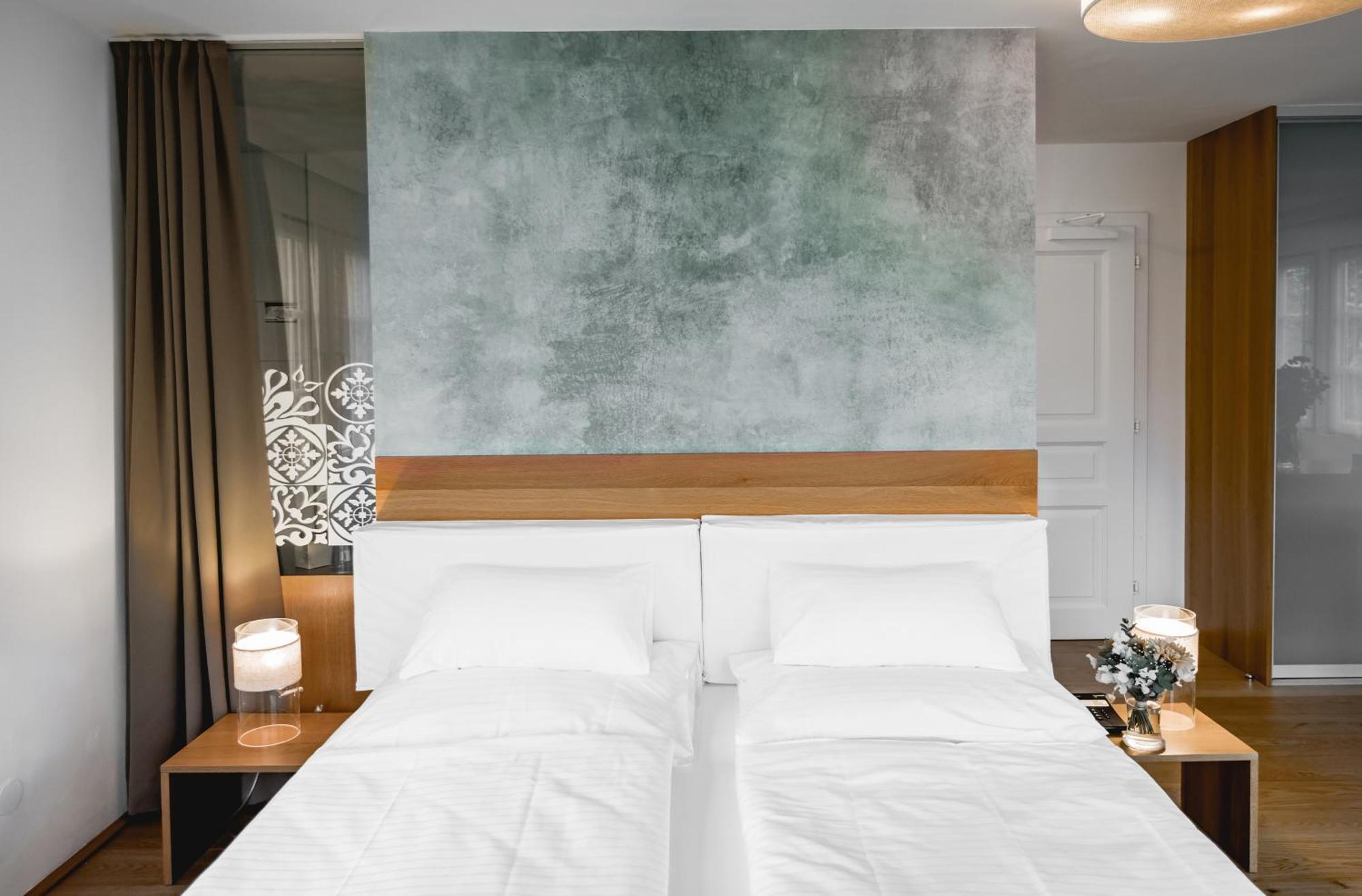 Double Room Mountain View